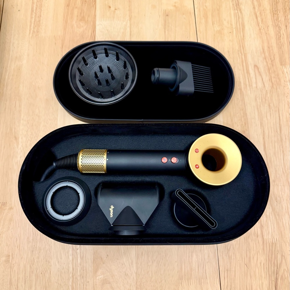 NEW Limited Edition Dyson Supersonic Hair Dryer in Onyx Black/Gold